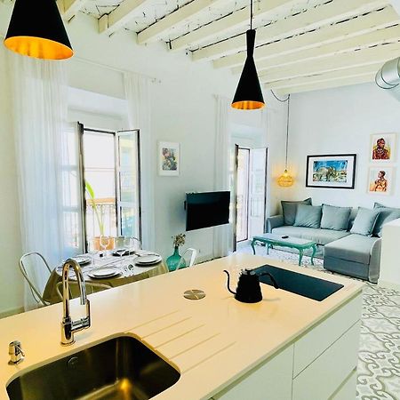 Modern Apartment In The City Centre, La Alameda Sevilla Bagian luar foto
