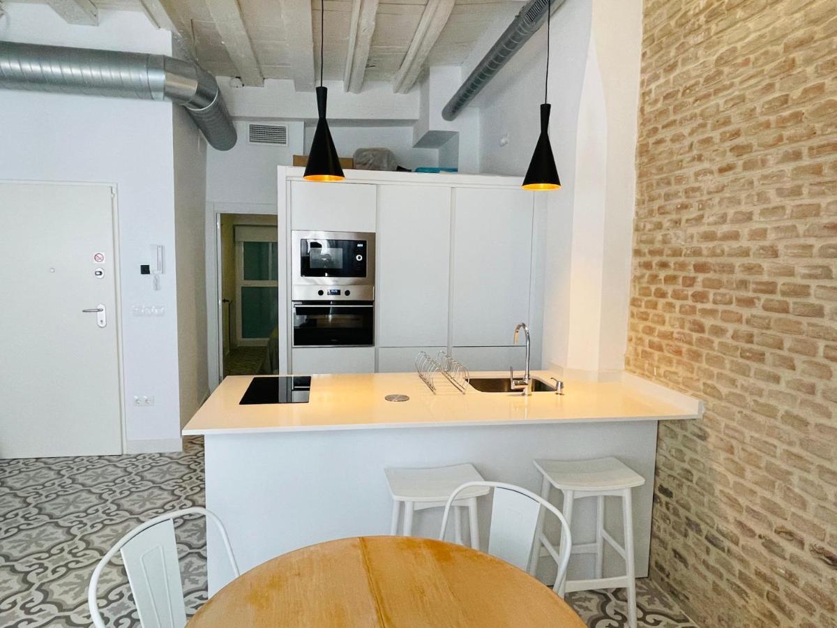 Modern Apartment In The City Centre, La Alameda Sevilla Bagian luar foto
